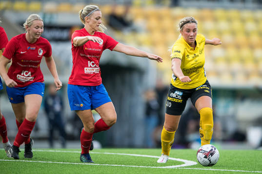 Svenljungas Alexandra Johansson och Elfsborgs Ebba Johansson