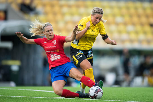 Svenljungas Alexandra Johansson och Elfsborgs Ebba Johansson