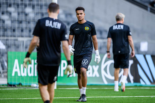 goalkeeper Oliver Dovin of Hammarby