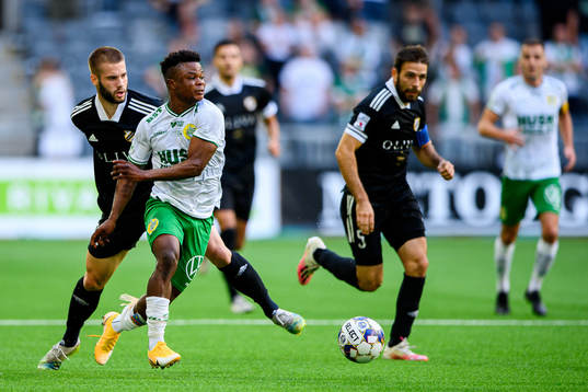 Bojan Roganovic of Cukaricki  and Akinkunmi Amoo of Hammarby