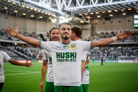 Astrit Selmani of Hammarby celebrates the 5-1 goal