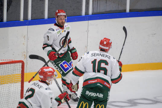 Frölundas Jan Mursak jublar