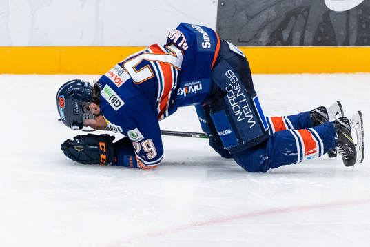 Växjös Pontus Holmberg har ont