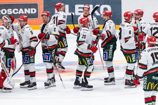 Frölundas spelare jublar