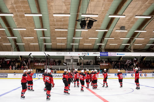 Malmö Redhawks spelare tackar publiken