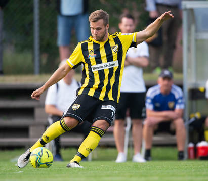 IFK Hässleholms Marcus Thuvesson i matchen i division 2