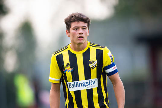 IFK Hässleholms Isak Orajärvi i matchen i division 2