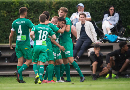 BK Olympic jublar över mål i matchen i division 2 mellan