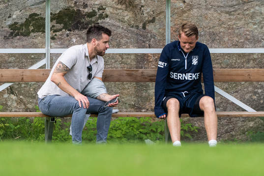 Sportchef Pontus Farnerud och Sam Larsson
