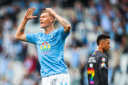 Malmö FFs Felix Beijmo deppar