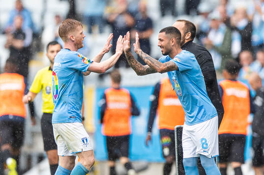 Malmö FFs Anders Christiansen byts ut mot Sergio Pena