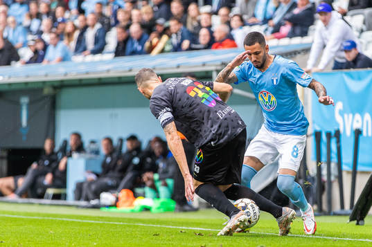 IFK Göteborgs Marcus Berg och Malmö FFs Sergio Pena