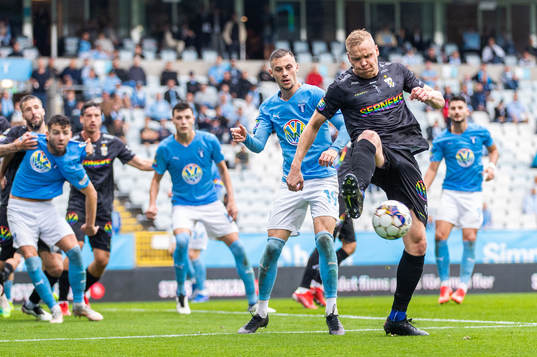 Malmö FFs Veljko Birmancevic och IFK Göteborgs Kolbeinn