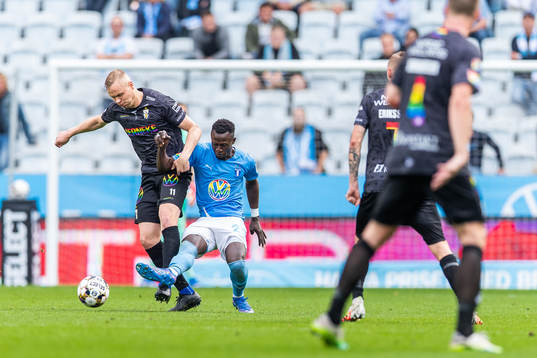 IFK Göteborgs Kolbeinn Sigthorsson och Malmö FFs Bonke