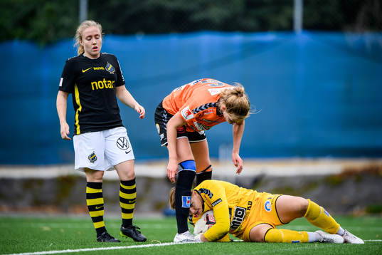 s Emelie Jansson mot Kristianstads Amanda Edgren och