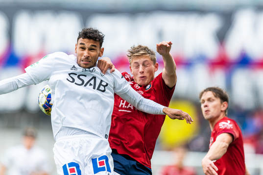Brages Joakim Persson och Örgrytes Anton Andreasson