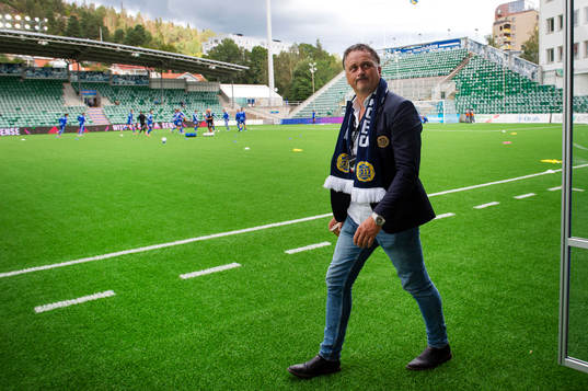 Sundsvalls sportchef Urban Hagblom innan fotbollsmatchen i