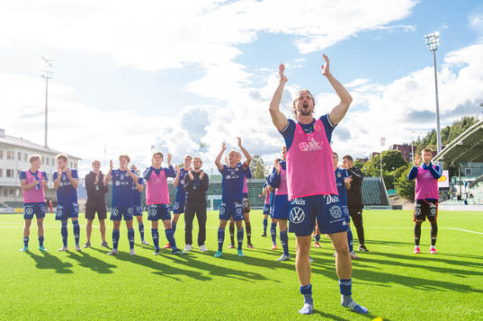 Sundsvalls Linus Hallenius jublar
