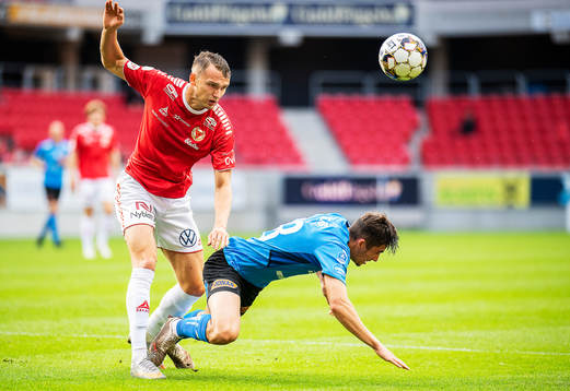 Kalmars Piotr Johansson och Halmstads Emil Tot Wikström