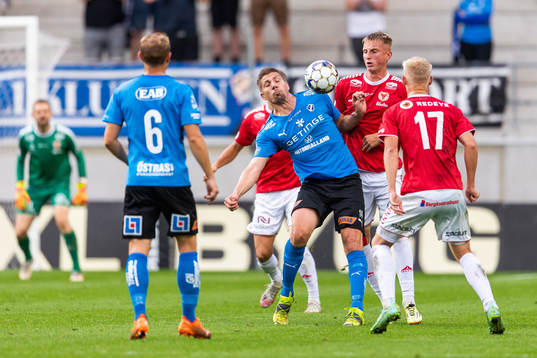 Halmstads Mikael Boman och Kalmars Elias Olsson