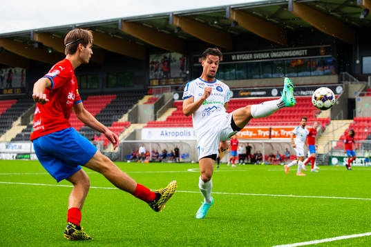 Helsingborgs Wilhelm Loeper och Akropolis Erik Figueroa