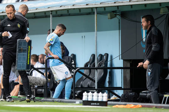Malmö FFs Sergio Pena blir utbytt