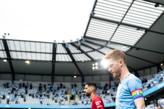 Malmö FFs Anders Christiansen med en regnbågsfärgad