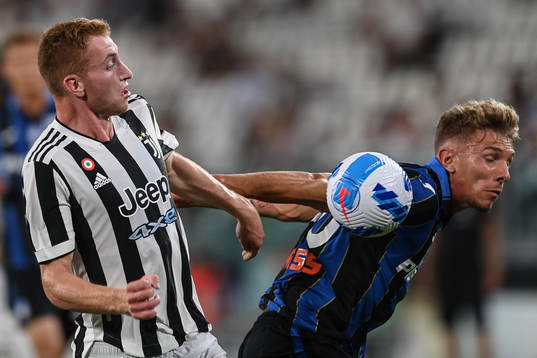 Juventus Dejan Kulusevski och Atalantas Matteo Lovato