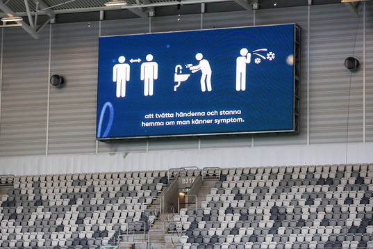 Information om covid-19 restriktioner innan fotbollsmatchen