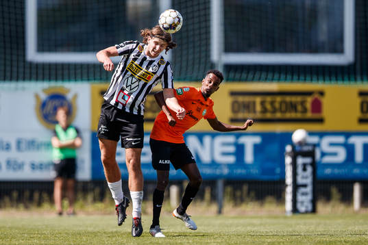 Landskronas Andreas Murbeck och Västerås Taha Abdi Ali