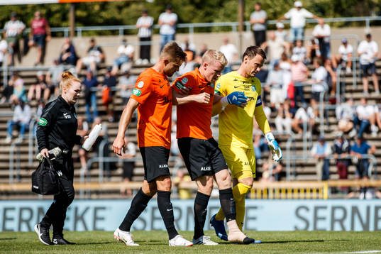 Västerås Simon Johansson har ont