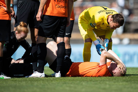 Västerås Simon Johansson får vård