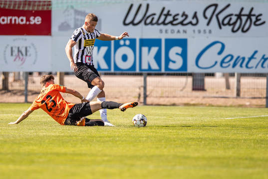 Västerås Dusan Jajic och Landskronas Erik Pärsson