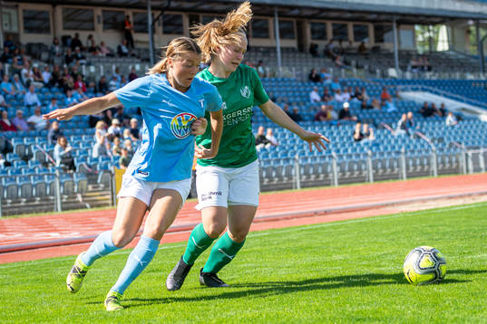 Malmö FFs Elvira Ramel mot Husies Emelie Borg