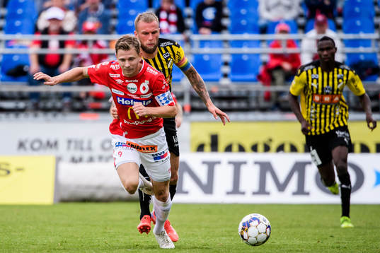 Degerfors Johan Bertilsson och Häckens Alexander Faltsetas