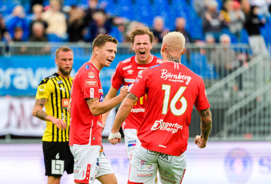 Johan Bertilsson jublar