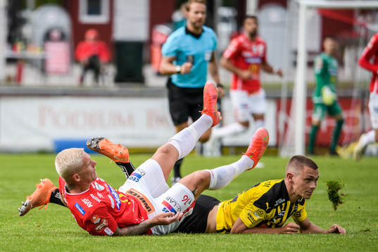 Degerfors Victor Edvardsen och Häckens Tobias Carlsson