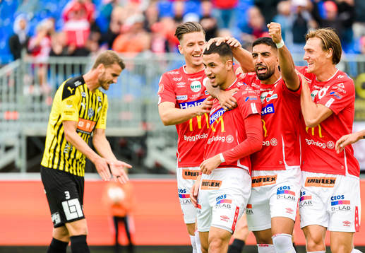 Degerfors Abdelrahman Saidi jublar med lagkamrater