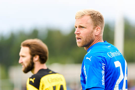 Häckens målvakt Peter Abrahamsson deppar