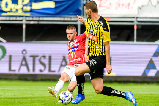 Degerfors Anton Kralj och Häckens Johan Hammar