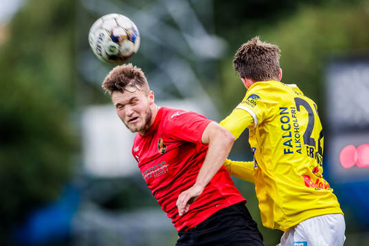 Vasalunds Ekin Bulut och Falkenbergs Adam Eriksson