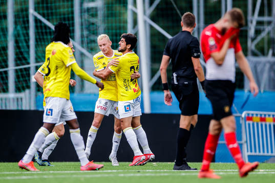 Falkenbergs Adam Bergmark Wiberg jublar