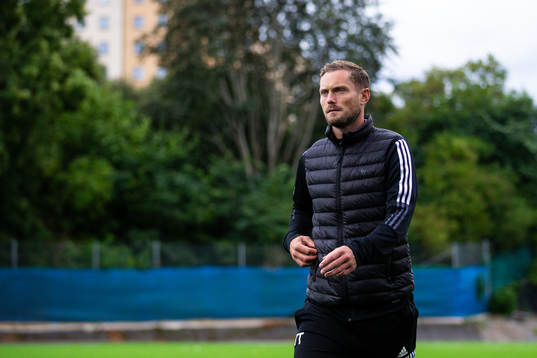 Falkenbergs tränare Tobias Tuvesson deppar