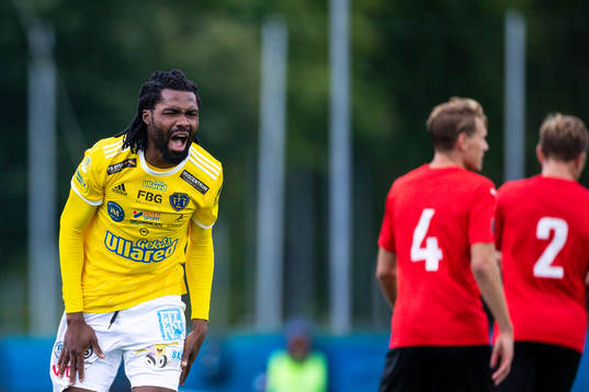 Falkenbergs Kwame Kizito reagerar