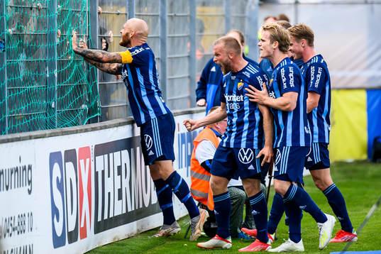 Bläddra bland fler bilder av Fotboll, Allsvenskan, Mjällby - Djurgården