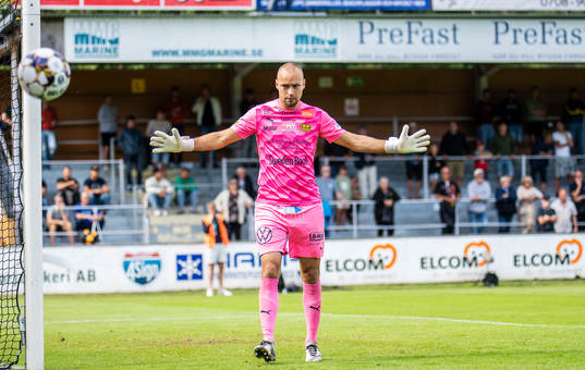 Mjällbys målvakt Carl-Johan Eriksson