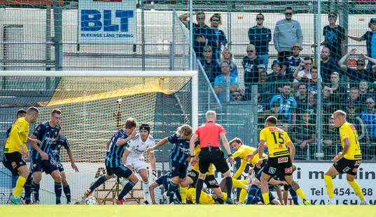 Rörig situation i Djurgårdens straffområde