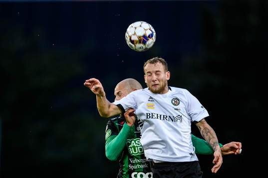 Örebros Andreas Skovgaard och Varbergs Robin Simovic
