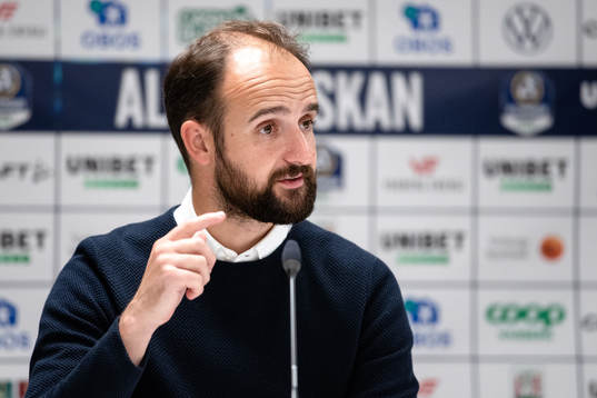 Örebros tränare Vitor Gazimba