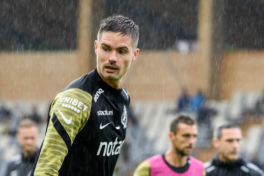 s Mikael Lustig